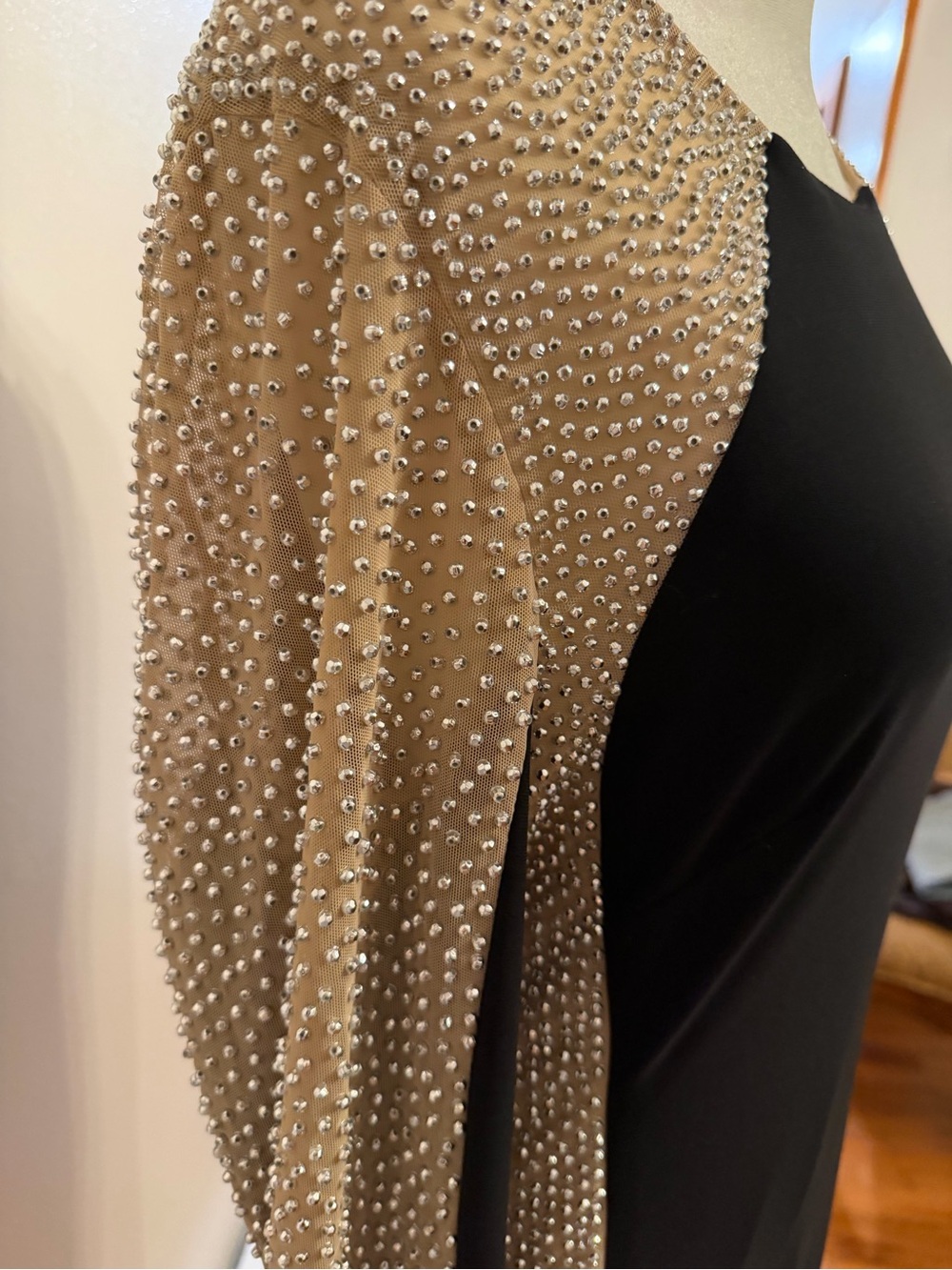 XSCAPE Madison Caviar Beaded Panel Jersey Gown Black Cream Long Sleeve Size 12 - Picture 10 of 16